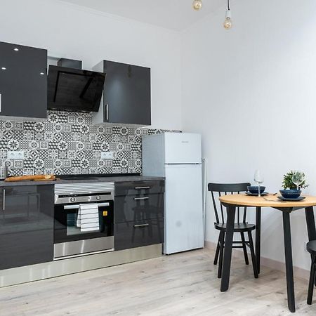 ברצלונה Cozy Studio Apartment 5 Min From Camp Nou מראה חיצוני תמונה