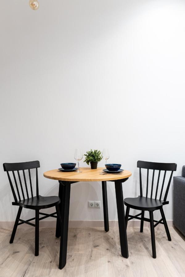 ברצלונה Cozy Studio Apartment 5 Min From Camp Nou מראה חיצוני תמונה