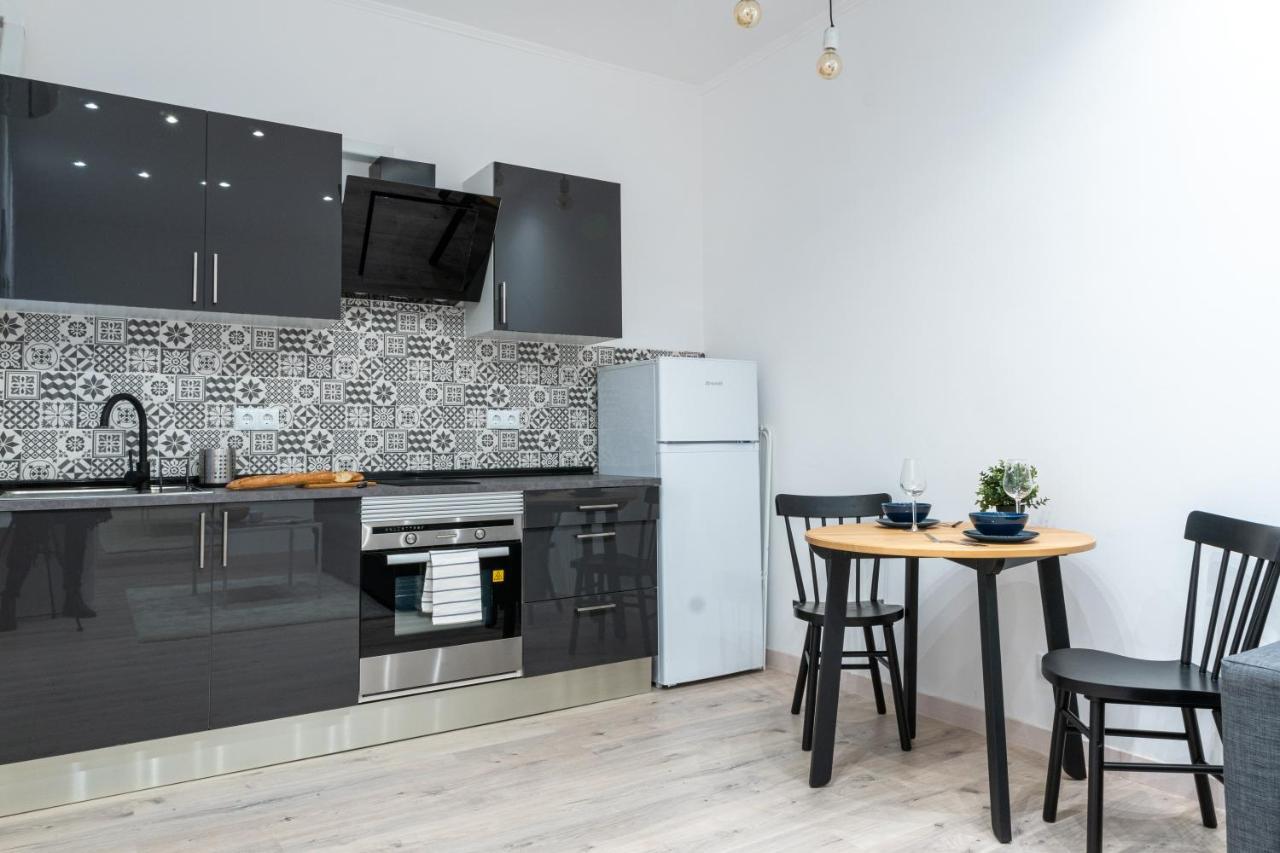 ברצלונה Cozy Studio Apartment 5 Min From Camp Nou מראה חיצוני תמונה